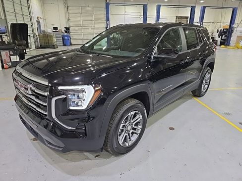 New 2026 GMC Terrain Elevation FWD image 3
