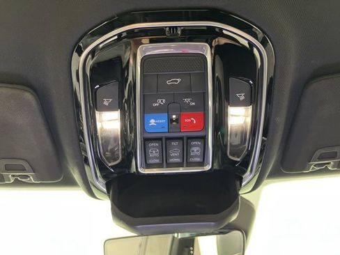 Used 2023 Jeep Grand Cherokee Overland image 40