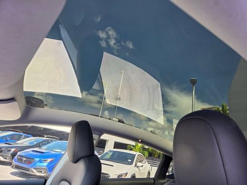 Used 2024 Tesla Model Y Long Range AWD/4WD image 6