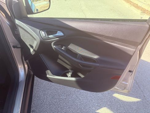 Used 2018 Ford Focus SEL image 13