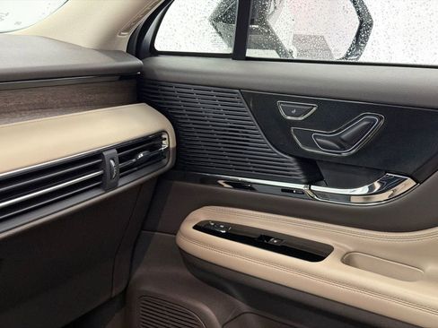 Used 2022 Lincoln Corsair Grand Touring image 32