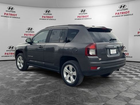 Used 2015 Jeep Compass Latitude FWD image 5
