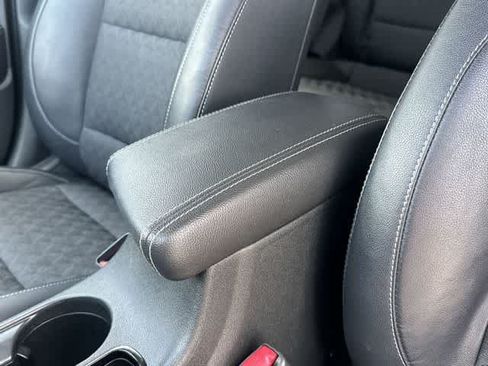Used 2017 Kia Niro FWD image 29