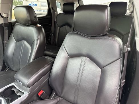 Used 2016 Cadillac SRX Performance w/ Midnight Edition Package FWD image 24