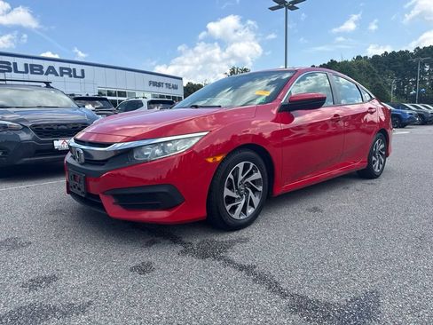 Used 2018 Honda Civic EX image 2
