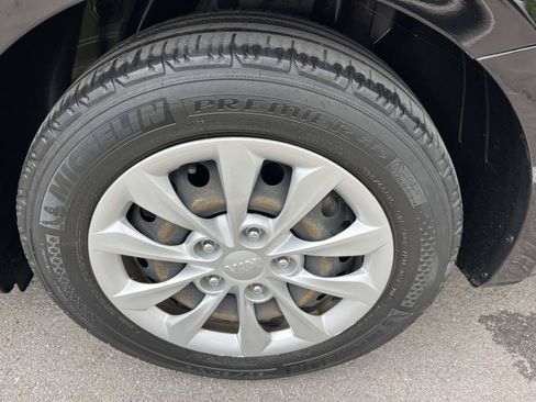 Used 2021 Kia Forte Sedan FWD image 11