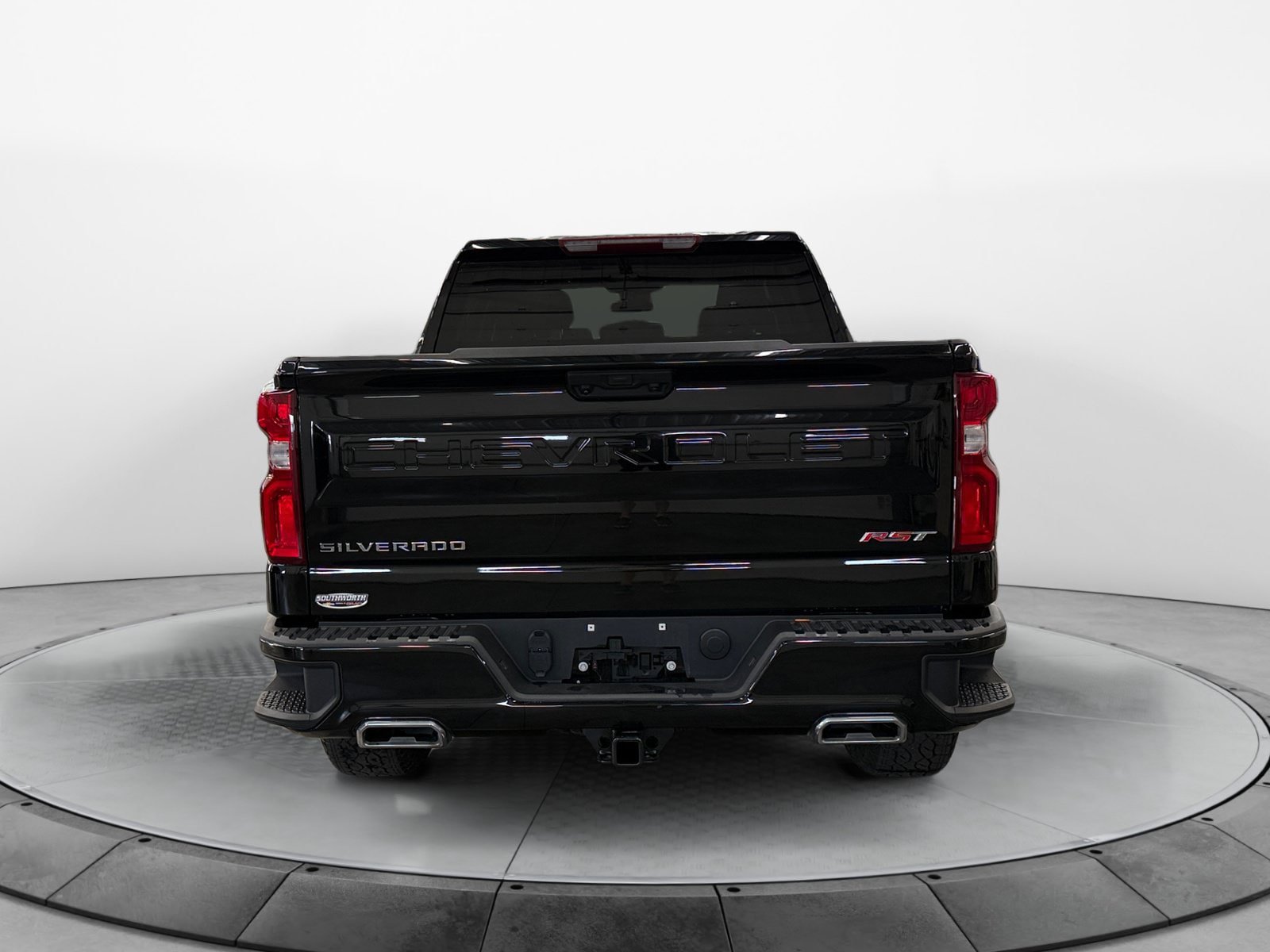 Used 2024 Chevrolet Silverado 1500 RST w/ Z71 Off-Road Package AWD/4WD image 6