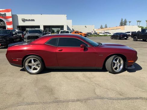 Used 2023 Dodge Challenger R/T RWD image 8