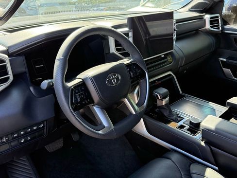 Used 2025 Toyota Sequoia Platinum AWD/4WD image 2