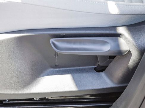 Certified 2024 Volkswagen Tiguan S image 18