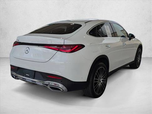Used 2024 Mercedes-Benz GLC 300 4MATIC image 5