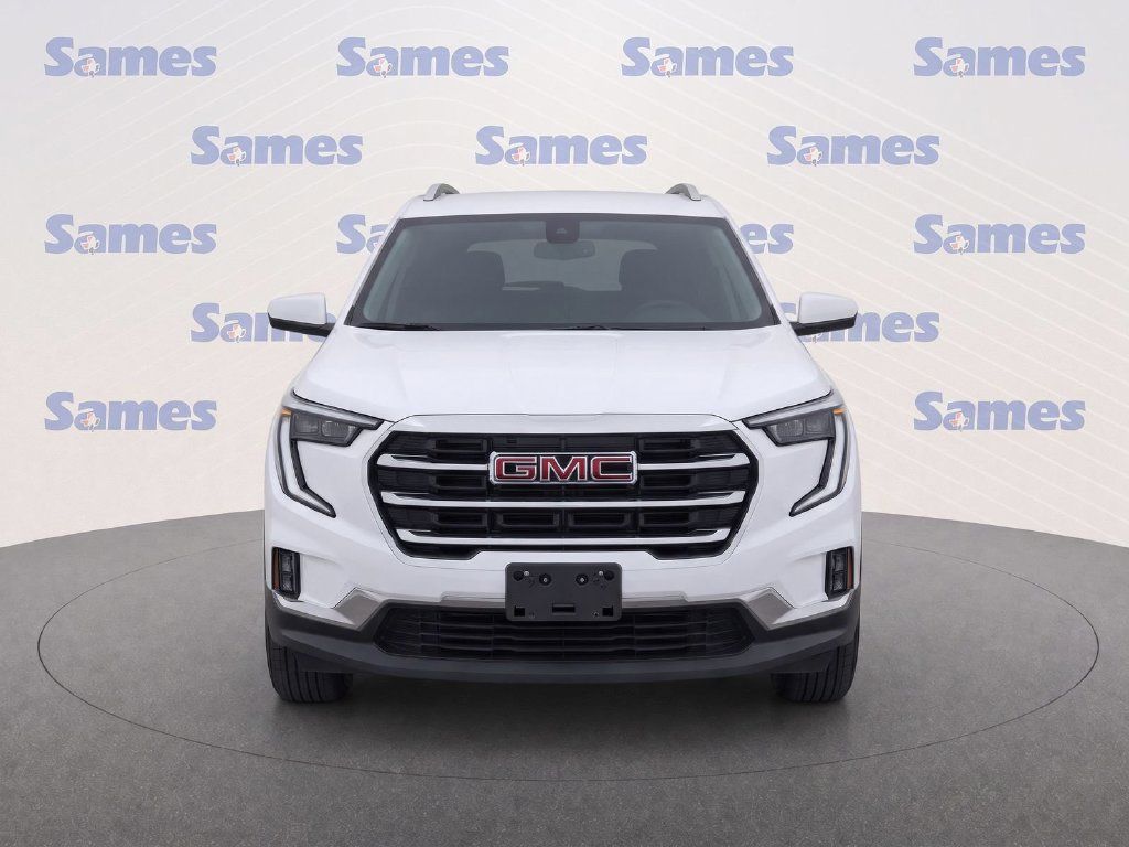 Used 2025 GMC Acadia Elevation w/ Elevation Premium Package AWD/4WD image 5