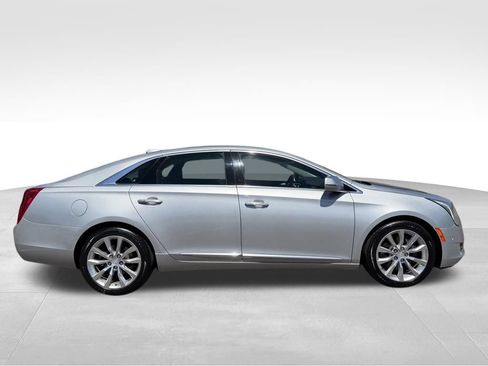 Certified 2017 Cadillac XTS Luxury FWD image 16