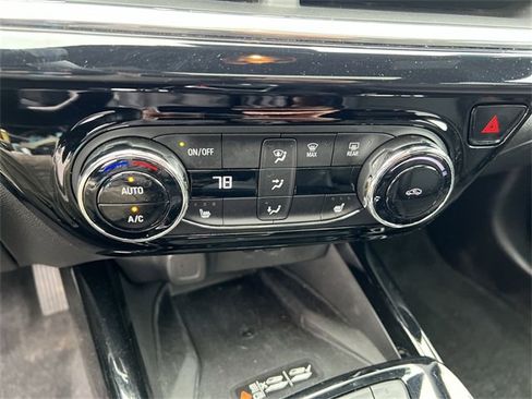 Certified 2024 Chevrolet Trax RS w/ Sunroof Package image 16