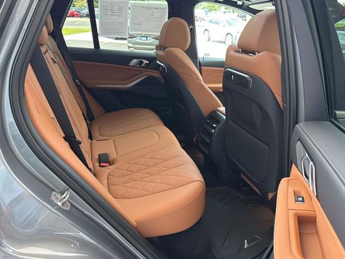 Certified 2024 BMW X5 sDrive40i w/ Premium Package RWD image 12