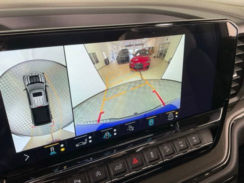 Used 2022 Chevrolet Silverado 1500 ZR2 w/ Technology Package image 14