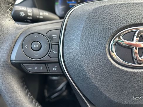 Used 2025 Toyota RAV4 Limited w/ Advanced Technology Package image 17