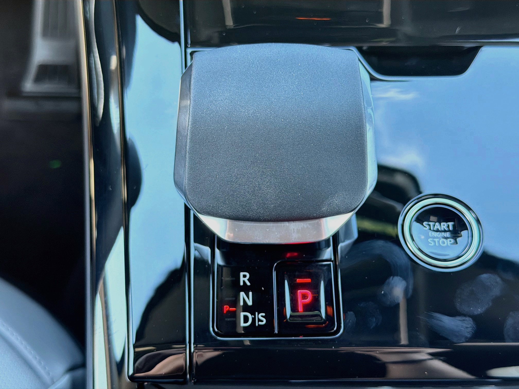 New 2027 Land Rover Range Rover Sport Battersea AWD/4WD image 30