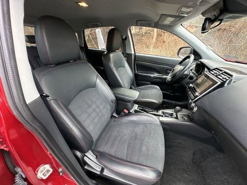 Used 2024 Mitsubishi Outlander Sport 2.0 SE image 28