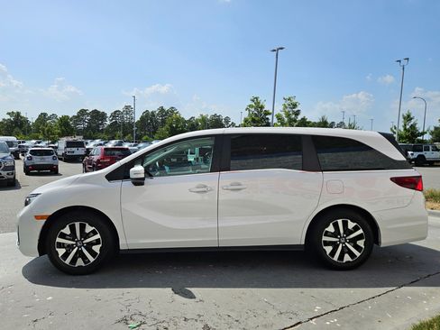 Used 2025 Honda Odyssey EX-L image 4