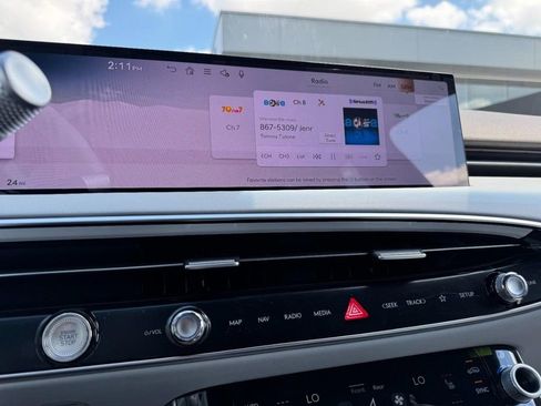 Certified 2026 Genesis GV70 2.5T Advanced AWD/4WD image 15