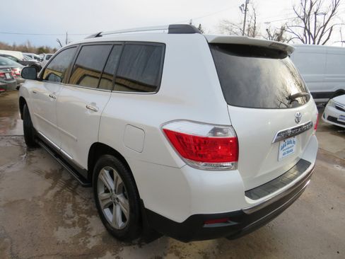 Used 2012 Toyota Highlander Limited w/ Tow Pkg image 6