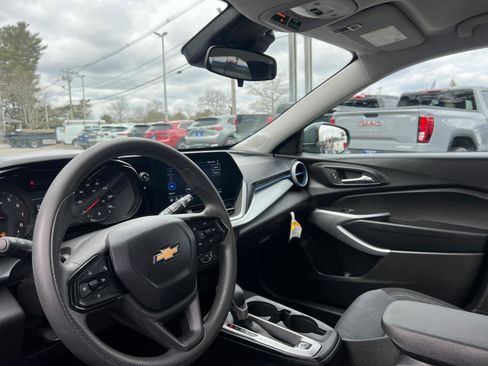 Certified 2025 Chevrolet Trax LS w/ LS Convenience Package image 14