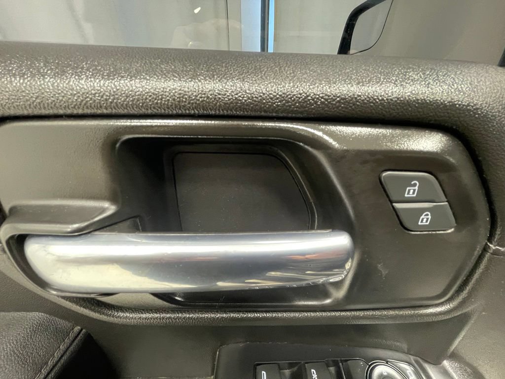 Used 2021 Chevrolet Silverado 1500 RST AWD/4WD image 16