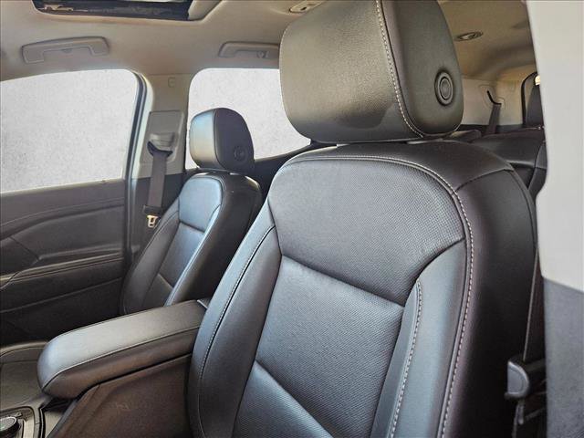 Used 2023 GMC Acadia SLT FWD image 12