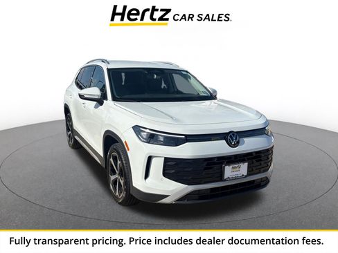 Used 2026 Volkswagen Tiguan SE AWD/4WD image 1
