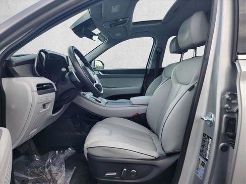 Used 2023 Hyundai Palisade SEL FWD image 16