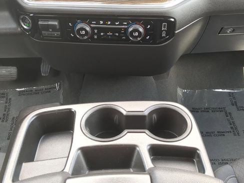 Used 2025 Chevrolet Silverado 2500 LT w/ Convenience Package AWD/4WD image 15