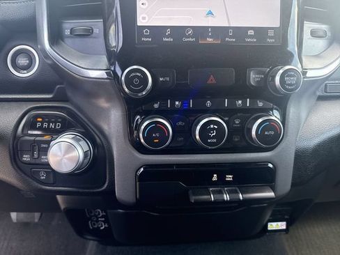 Used 2024 RAM 1500 Laramie AWD/4WD image 18