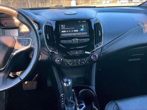 Used 2017 Chevrolet Cruze Premier w/ RS Package image 6