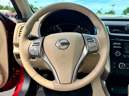 Used 2015 Nissan Altima 2.5 SL FWD image 14