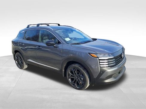 New 2026 Nissan Kicks SR w/ Cold Weather Package AWD/4WD image 8