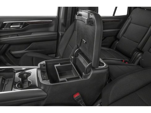 Used 2025 Chevrolet Tahoe Z71 AWD/4WD image 9
