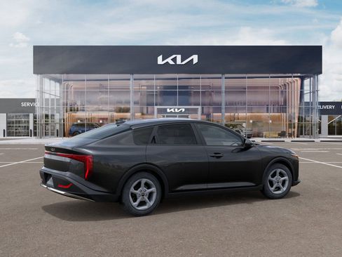 New 2025 Kia K4 LXS FWD image 6