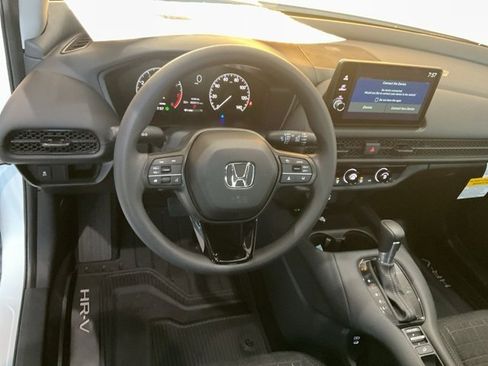 New 2026 Honda HR-V LX image 6