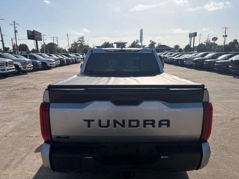 Used 2025 Toyota Tundra SR5 w/ SR5 Premium Package AWD/4WD image 9