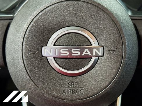 Used 2024 Nissan Rogue SV image 32