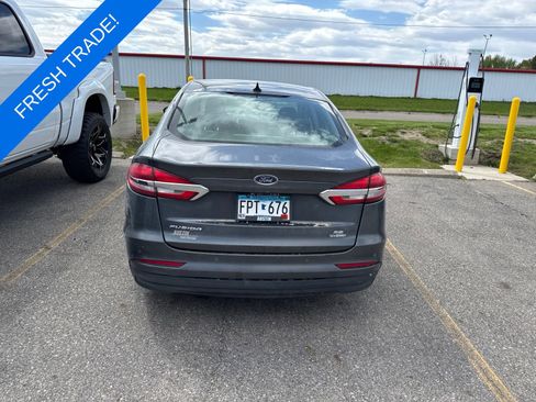 Used 2020 Ford Fusion SE FWD image 6