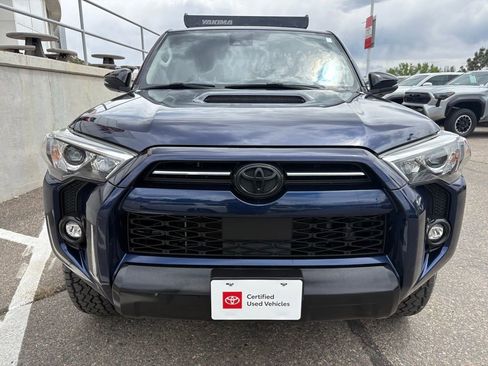 Used 2021 Toyota 4Runner Venture w/ Moonroof Package AWD/4WD image 13