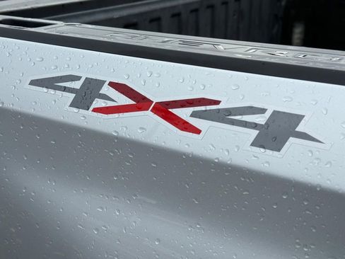 Used 2019 Chevrolet Silverado 1500 LT image 12