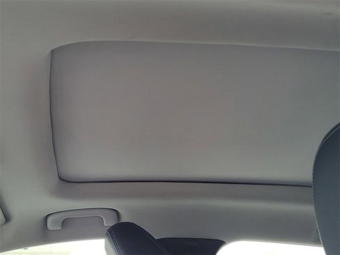 Used 2022 Chevrolet Bolt EUV Premier w/ Sun & Sound Package image 13