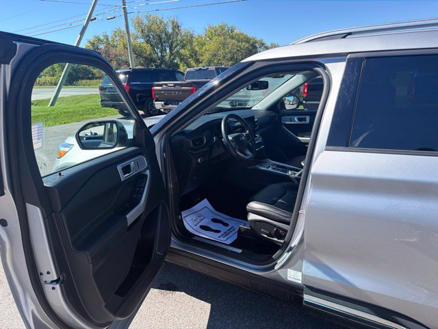 Used 2022 Ford Explorer Limited AWD/4WD image 18