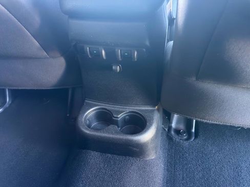 Used 2018 Jeep Wrangler Unlimited Sport S AWD/4WD image 33