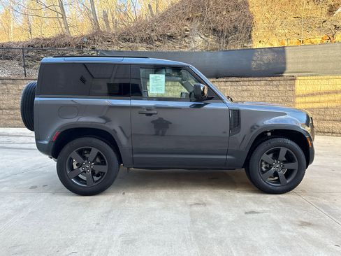 Certified 2024 Land Rover Defender 90 S image 7