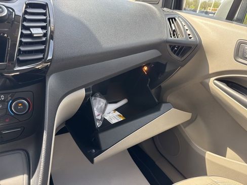Used 2022 Ford Transit Connect Titanium FWD image 24