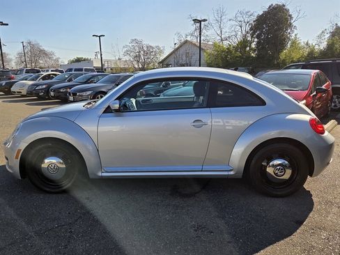 Used 2014 Volkswagen Beetle 2.5 image 3